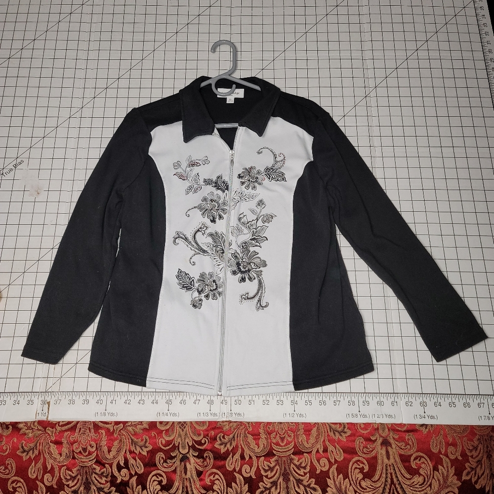 Woman's Breckenridge Petite PXL Black and White Jacket Preloved